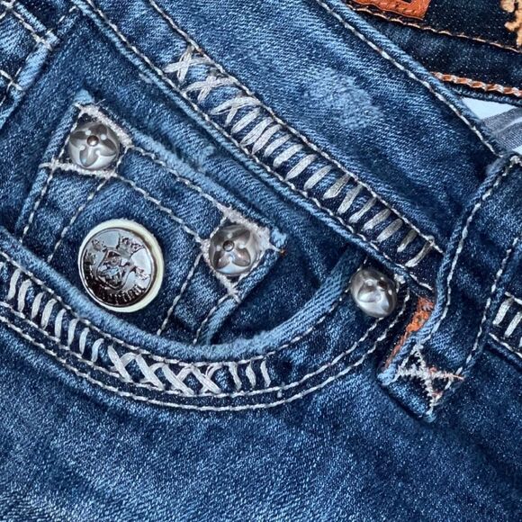 Rock Revival Mid Rise Céline Easy Capri Jeans Size 27 #69 - Picture 2 of 5